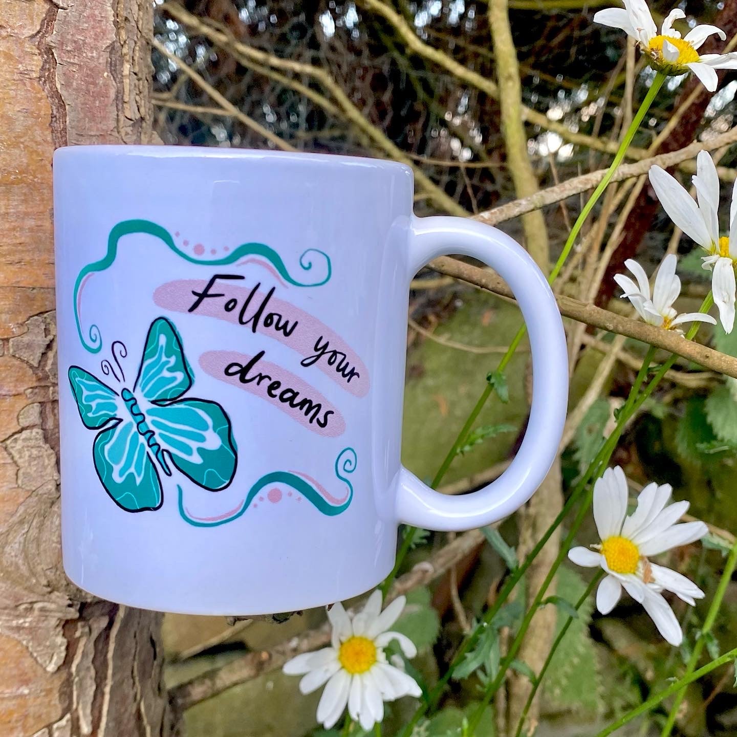 Dilyna Dy Freuddwydion / Follow Your Dreams - Bilingual Mug